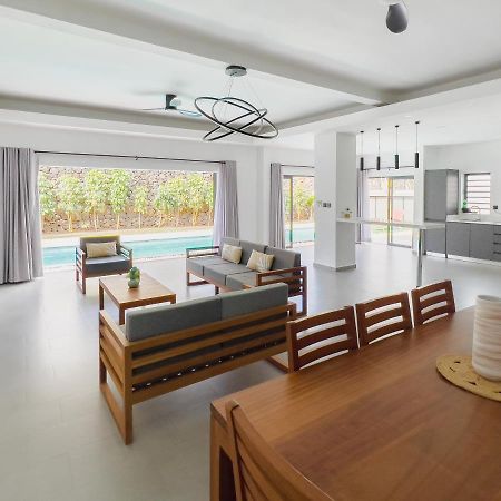 Spacious 4 Bedrooms Villa With Infinity Pool Grand-Baie Dış mekan fotoğraf